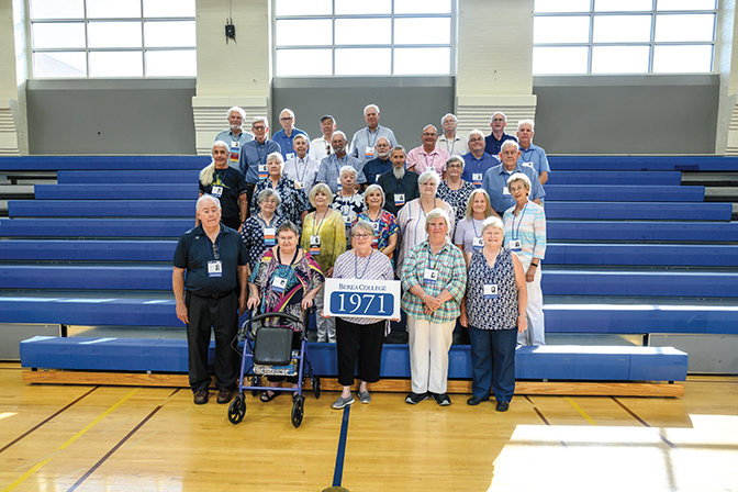 Group photo of the Class of 1971