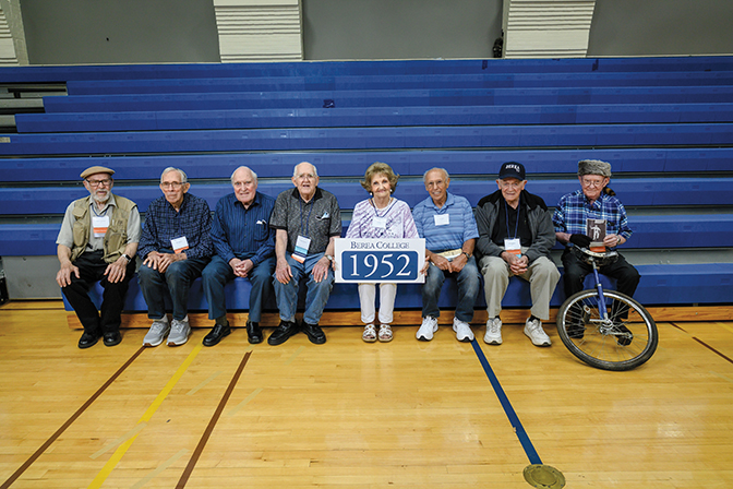Group photo of the Class of 1952