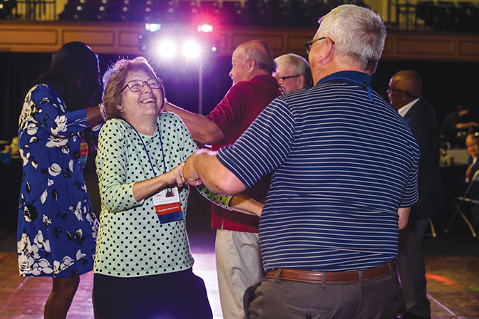 Parke ’73 and Becky Carter ’73 laughed and enjoyed the festivities of their 50th class reunion celebration.