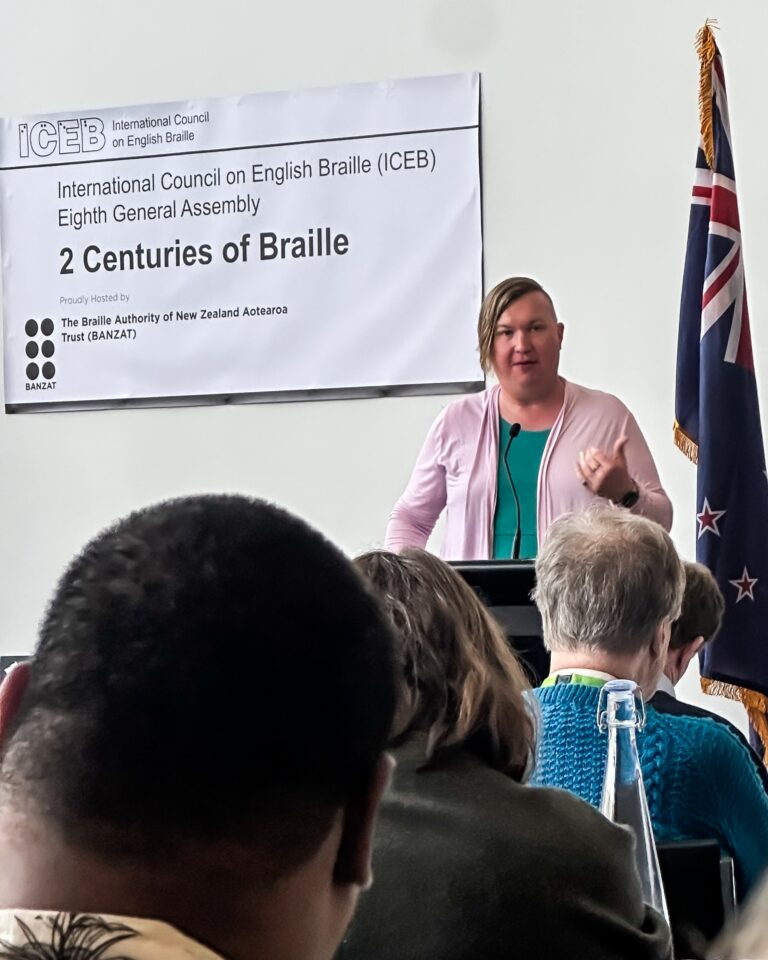 Willow Free presenting on Braille.